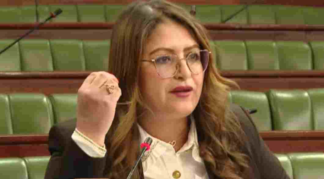 حمام الأنف ضحى السالمي تدق ناقوس الخطر تحت قبة البرلمان